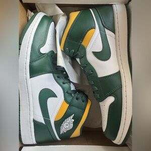 🟨 Jordan 1 - Nike